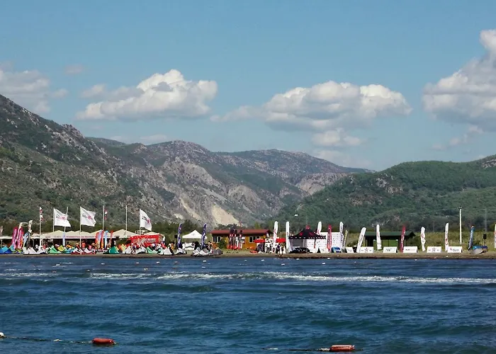 Ucurtma Szálloda 3*